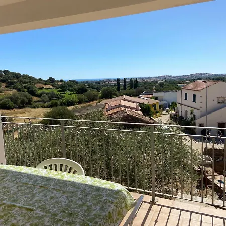 Le Di E Dintorni Apartment Budoni