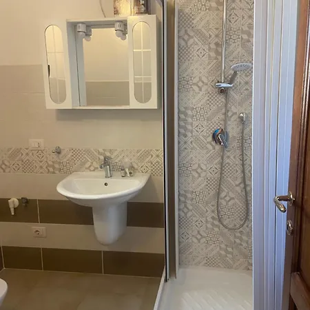 Apartment Le Di E Dintorni