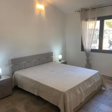 Le Di E Dintorni Apartamento Budoni